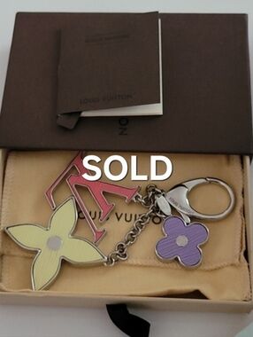 *SOLD*Louis Vuitton 🎒 fleur d' epi pastel bag charm